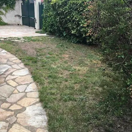 «  La Petite Maison » ....des Grands Espaces... Saint-Maur-des-Fosses